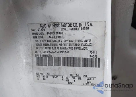 2000 Ford Focus Se z USA, uszkodzony, nr VIN 1FAFP34P6YW230347